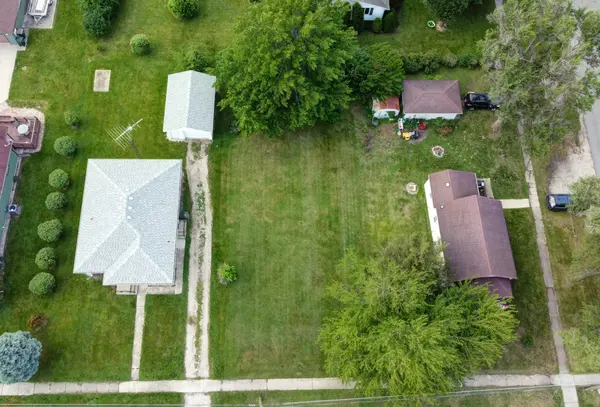 000 W Oak ST, Coal City, IL 60416