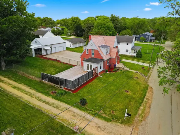 1301 Long ST, Dixon, IL 61021