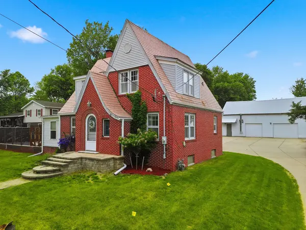 1301 Long ST, Dixon, IL 61021