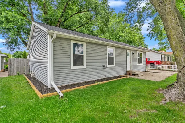 1716 W 58th ST, Davenport, IA 52806