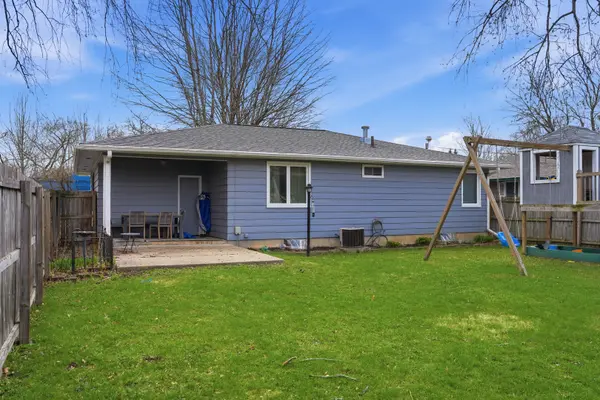 613 Garden Walk, Dixon, IL 61021