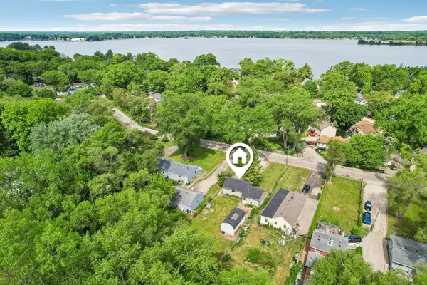 79 Eagle Point RD, Fox Lake, IL 60020