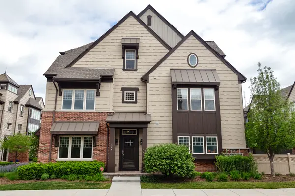 624 Parkside CT, Libertyville, IL 60048