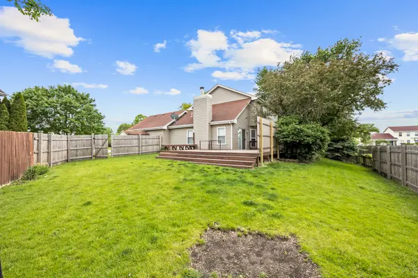 2 Buckboard CT, Bolingbrook, IL 60490