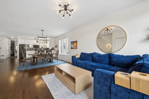 5617 W Lawrence AVE #1, Chicago, IL 60630