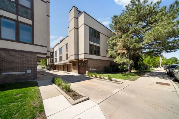 425 S Oak Park AVE #C, Oak Park, IL 60302