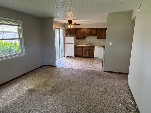 321 Joan CT #A, Bartlett, IL 60103