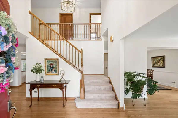 755 Warwick CT, Lake Zurich, IL 60047