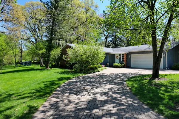 1 Sunset AVE,  West Chicago,  IL 60185
