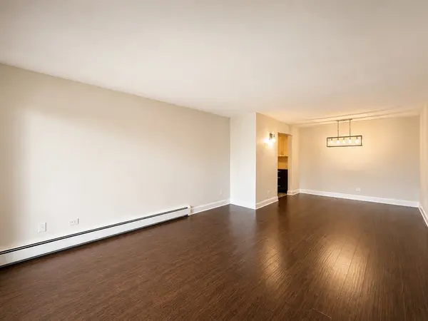 6670 S Brainard AVE #204, Countryside, IL 60525