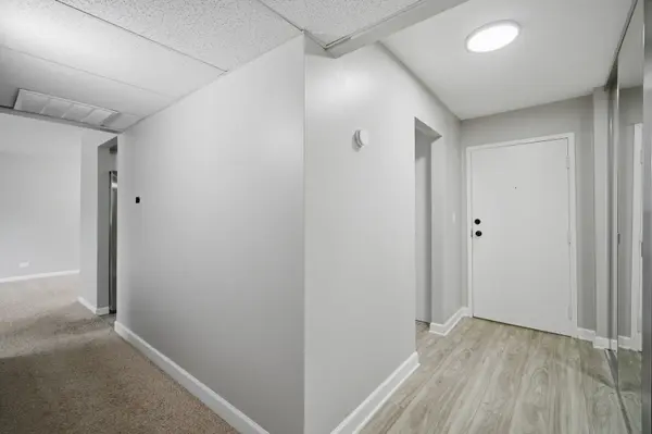 2600 Brookwood Way DR #114, Rolling Meadows, IL 60008