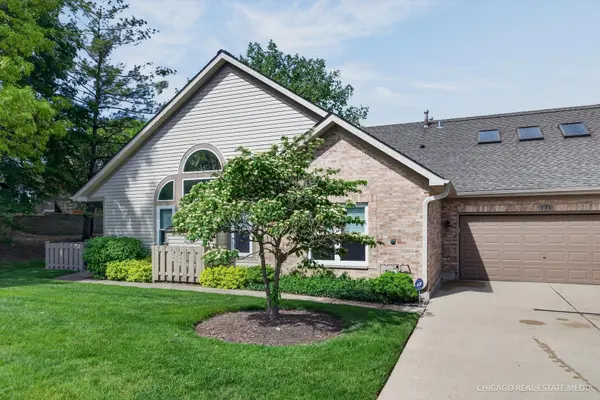 171 Canterbury CT #171, Bloomingdale, IL 60108