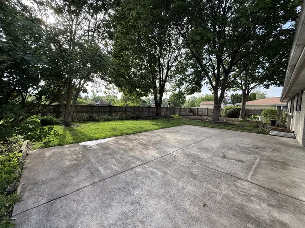 613 Fairlane DR, Joliet, IL 60435