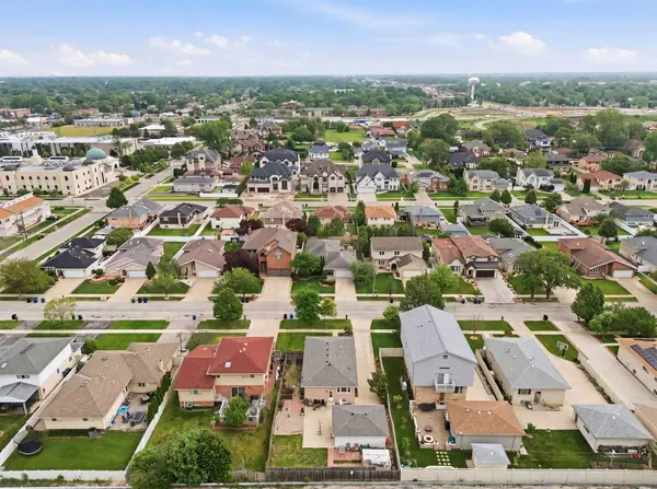 9324 S Thomas AVE, Bridgeview, IL 60455