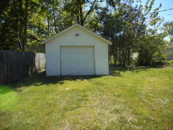 121 Lakewood AVE, Crystal Lake, IL 60014