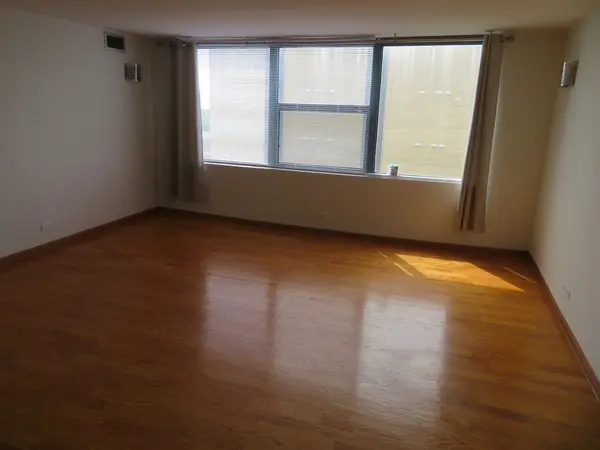 7234 W North AVE #701, Elmwood Park, IL 60707