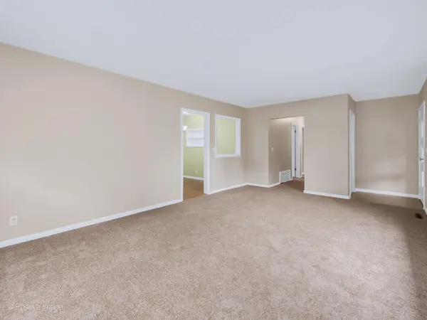 545 Claremont AVE, West Chicago, IL 60185