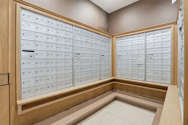 1455 N SANDBURG TER #504, Chicago, IL 60610