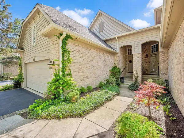 11025 Edgebrook LN, Indian Head Park, IL 60525