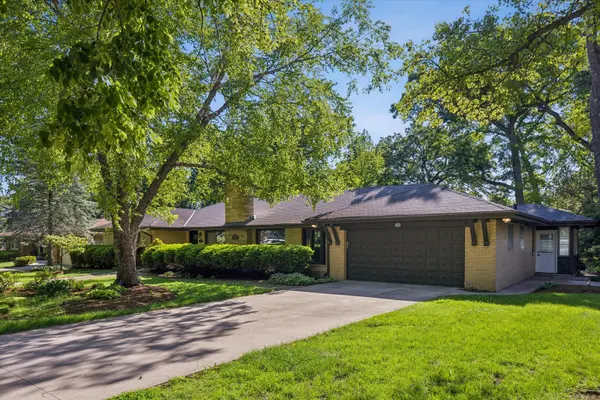 600 Midway Park AVE, Glen Ellyn, IL 60137