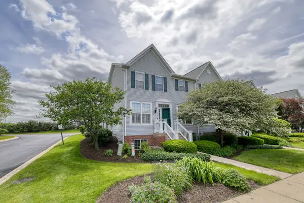 2030 Peterson PL, Batavia, IL 60510