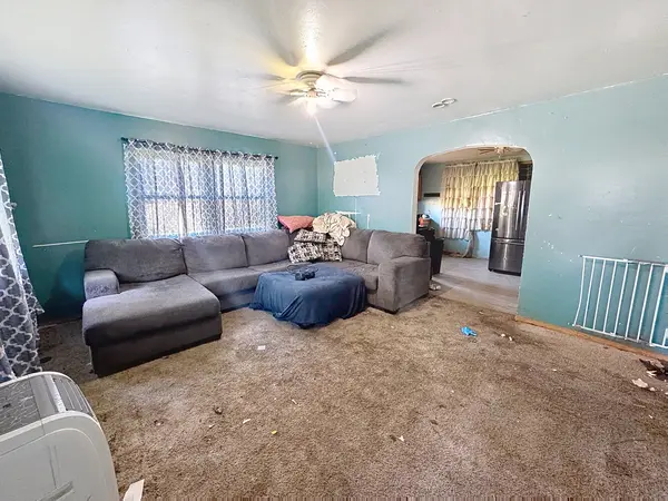 17368 214th ST, Davenport, IA 52807