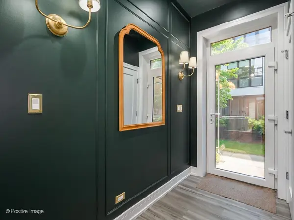 525 N Bishop ST #5, Chicago, IL 60642