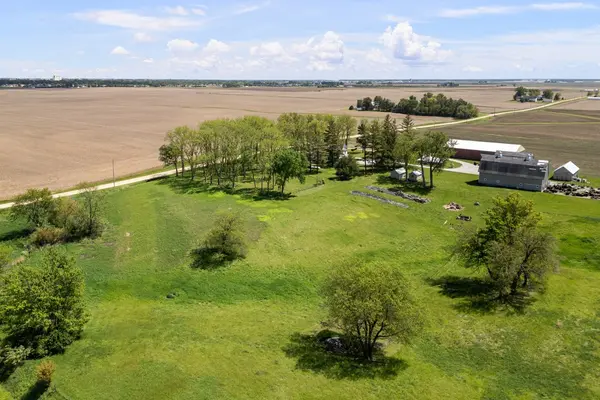 24880 145th AVE, Eldridge, IA 52748