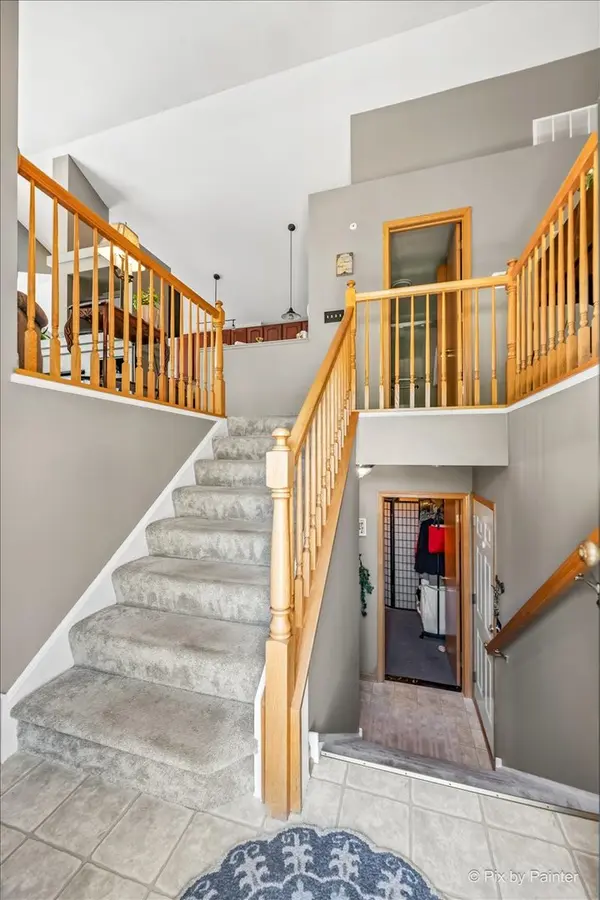 26 New Haven DR, Cary, IL 60013