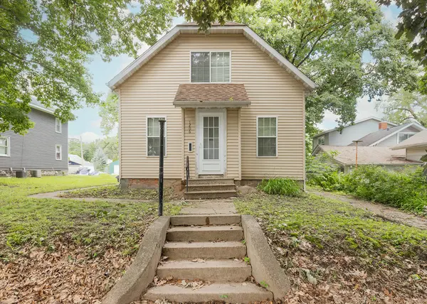 1206 36th ST, Rock Island, IL 61201