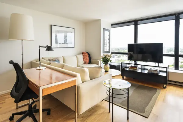 5415 N Sheridan RD #2510, Chicago, IL 60640