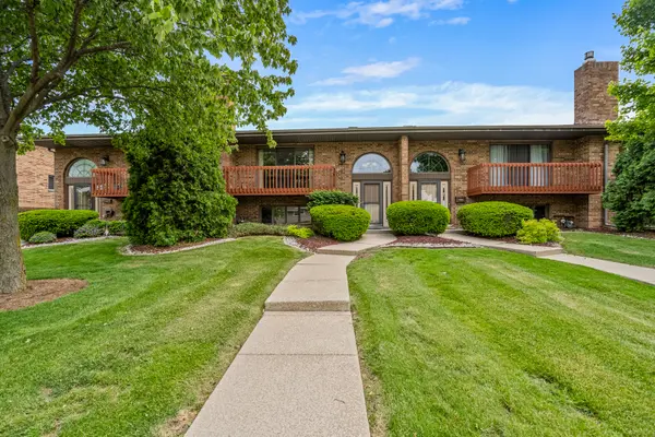 1109 Warner AVE, Lemont, IL 60439