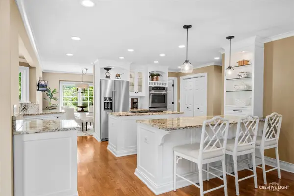 2124 University DR, Naperville, IL 60565