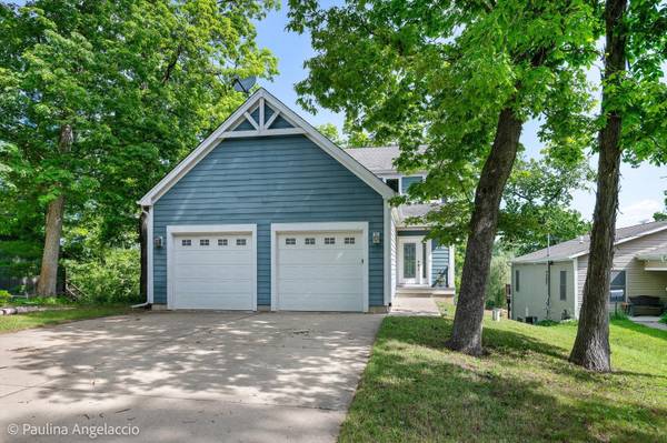 132 Longwood DR, Ingleside, IL 60041