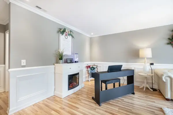 295 Coventry CIR #295, Vernon Hills, IL 60061