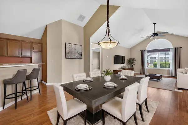 16635 S Fox Run CIR, Plainfield, IL 60586