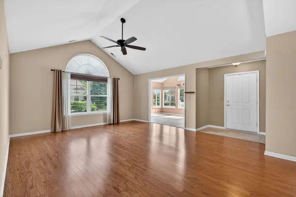 16635 S Fox Run CIR, Plainfield, IL 60586