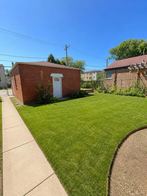 2951 W Jarlath ST, Chicago, IL 60645