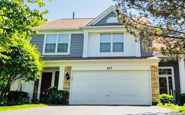 647 N Charter Hall DR, Palatine, IL 60067