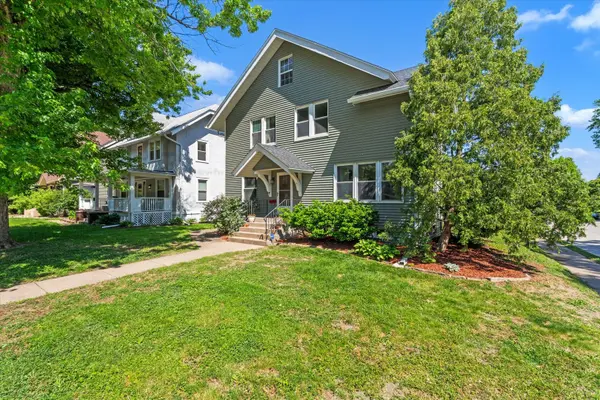416 E Rusholme ST, Davenport, IA 52803