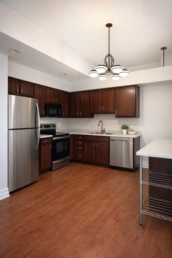 5 Cedar CT #18, Vernon Hills, IL 60061