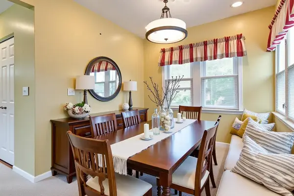 28324 W Park AVE, Wauconda, IL 60084