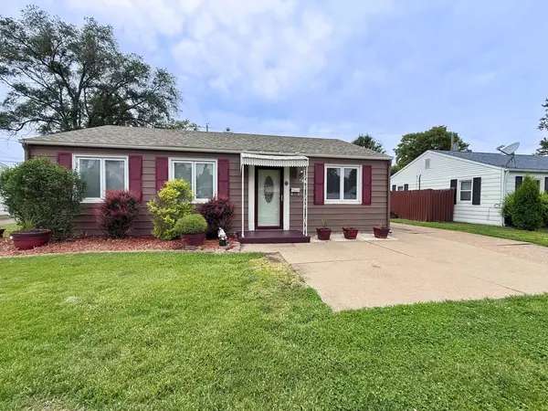 971 41st ST, Moline, IL 61265