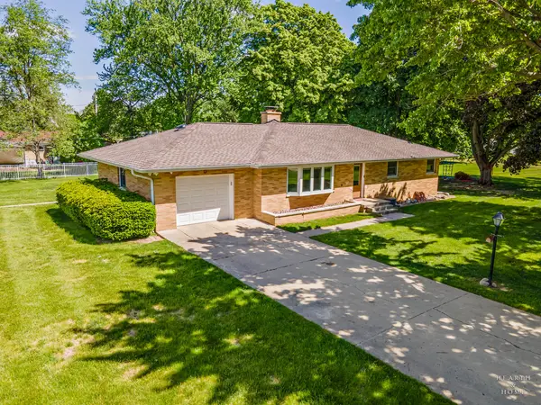 10218 Mcconnell ST, Richmond, IL 60071