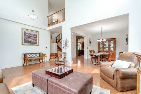 538 W Seaton DR, Round Lake, IL 60073