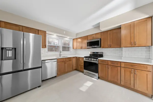 3518 W Main ST, Skokie, IL 60076
