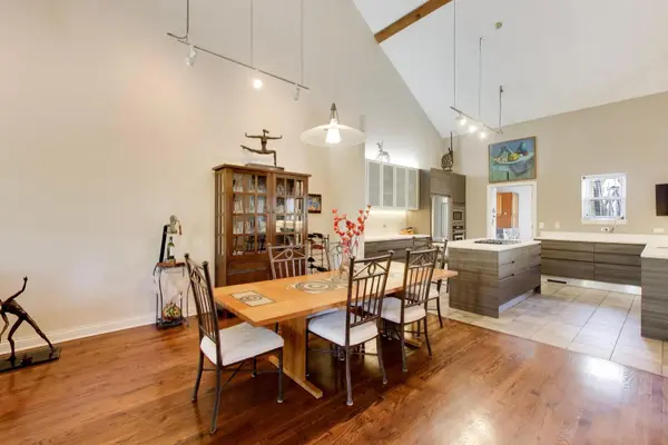 824 Stables CT #824, Highwood, IL 60040