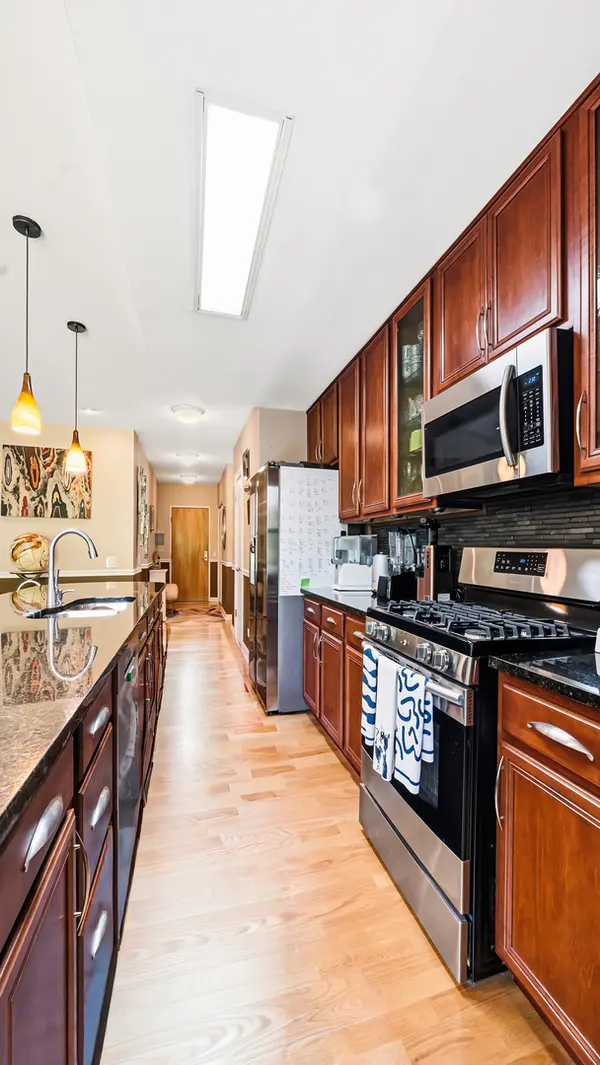 2220 W MAYPOLE AVE #202, Chicago, IL 60612