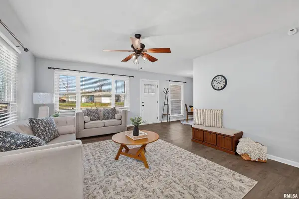 2449 W 13th ST, Davenport, IA 52804