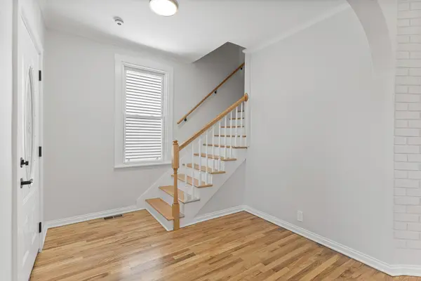 929 N Latrobe AVE, Chicago, IL 60651